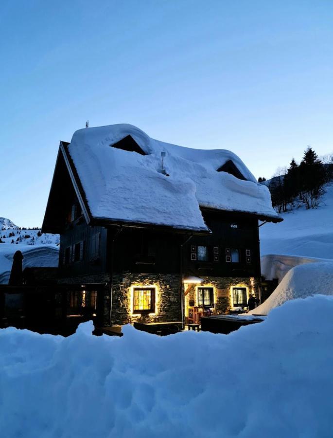 Zoncolan Laugiane Daire Sùtrio Dış mekan fotoğraf